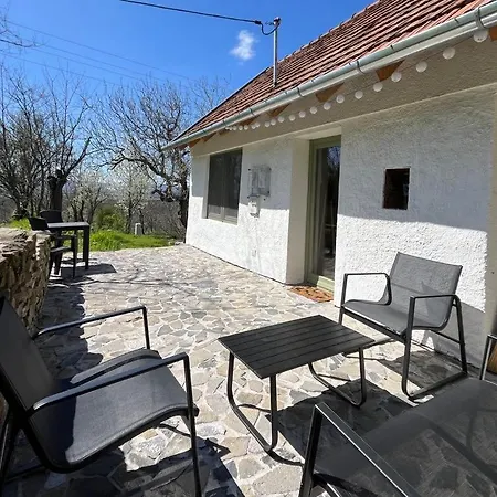 Bazalt Tigris Vendeghaz * Zalahalap